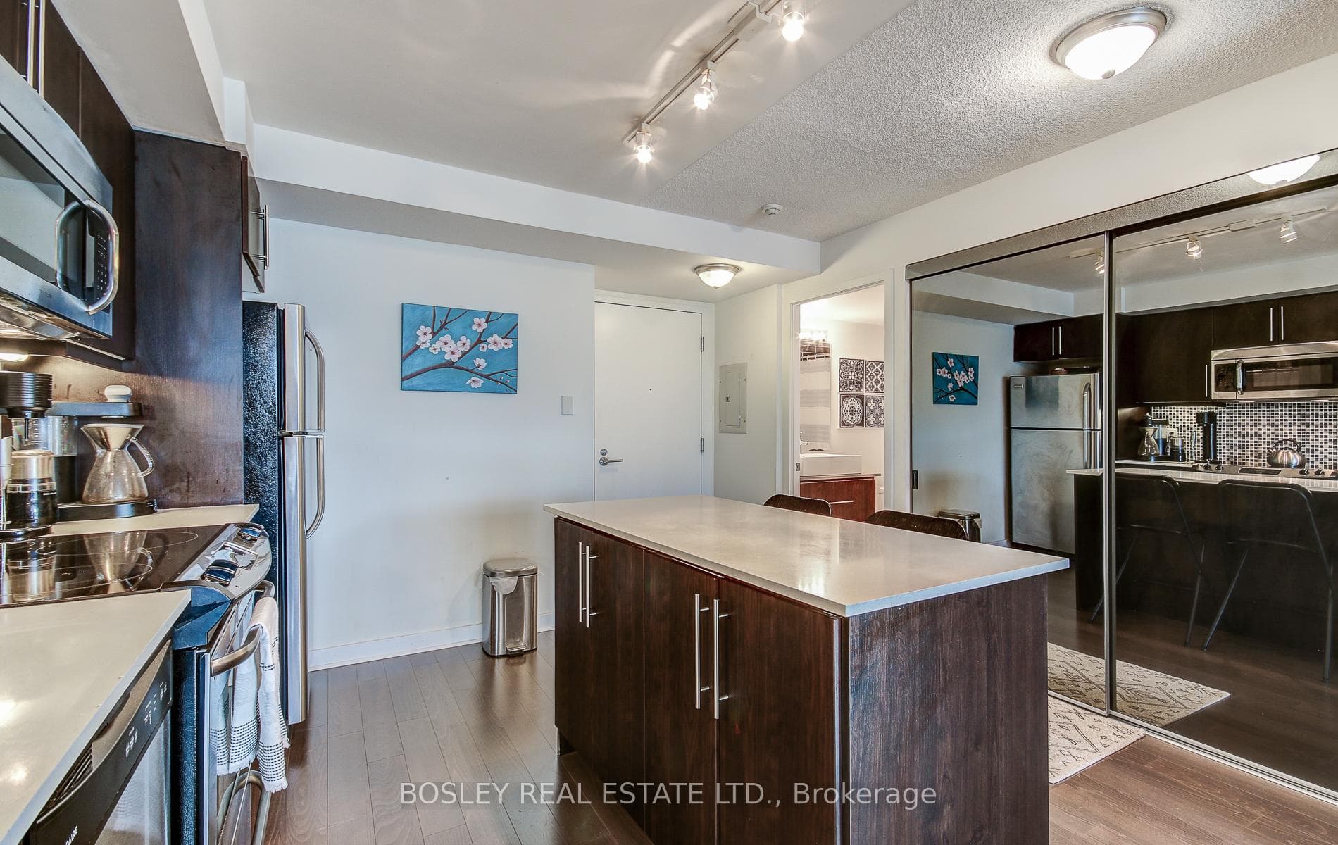 1171 Queen Street Unit 412 photo 5