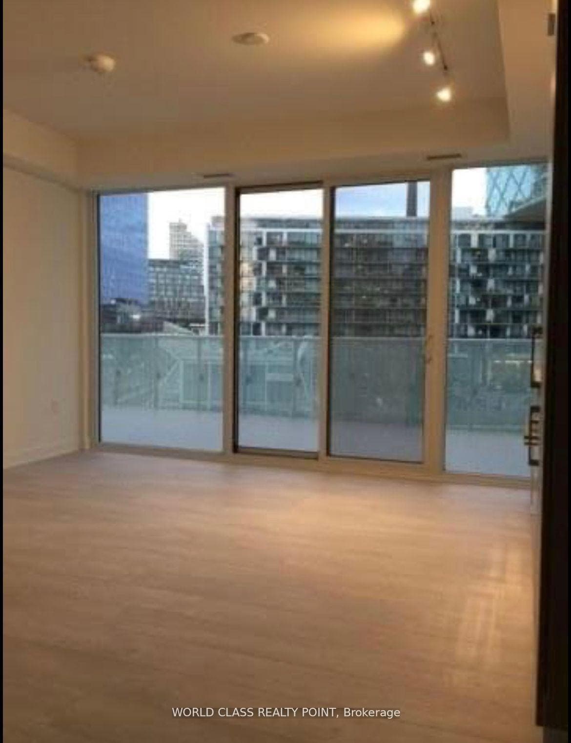 15 Queens Quay Unit 323 photo 15