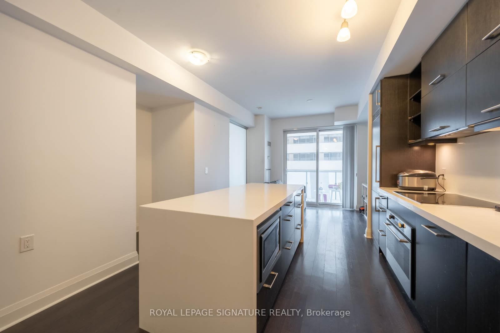 1080 Bay Street Unit 901 photo 3