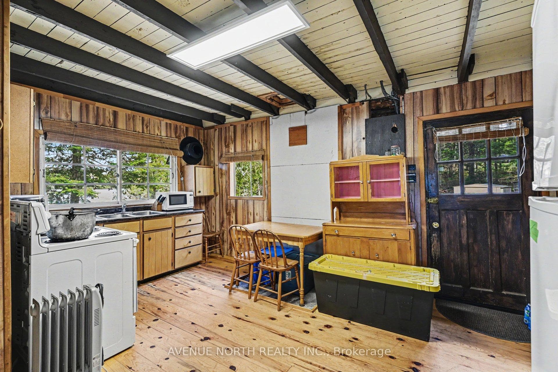 366 Holly Lane photo 13