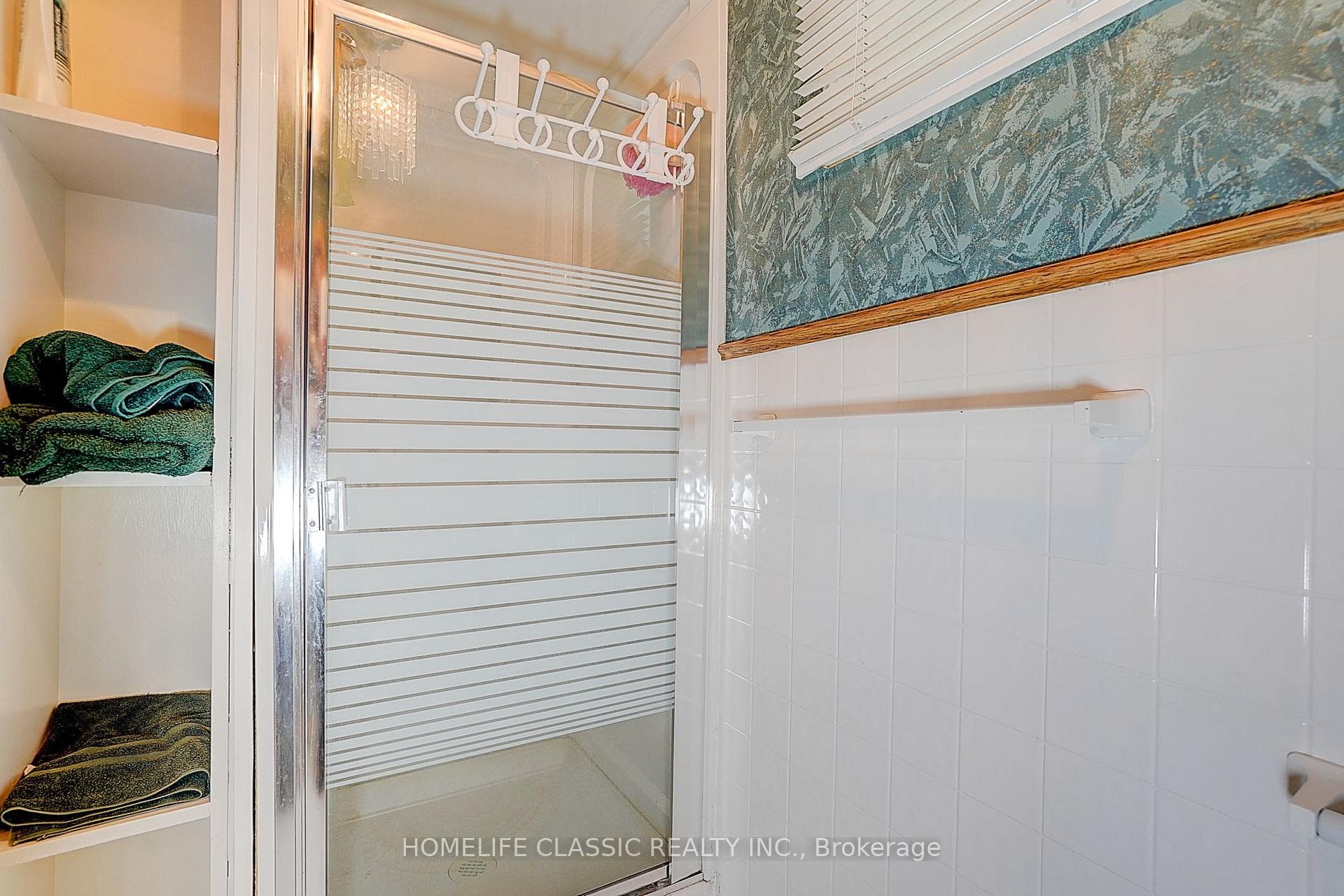 267 IREDALE Road photo 29