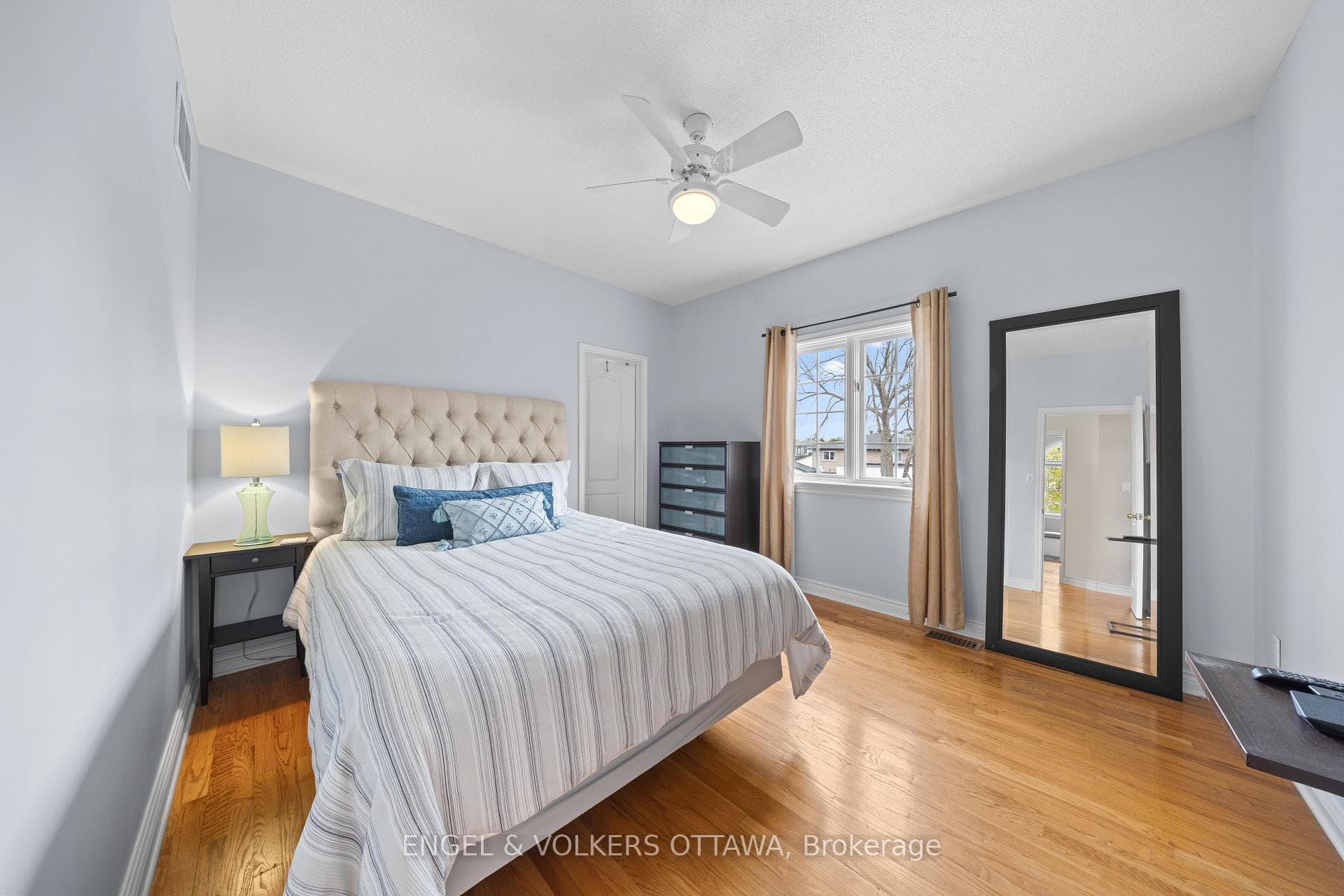 1014 Stormont Street photo 21