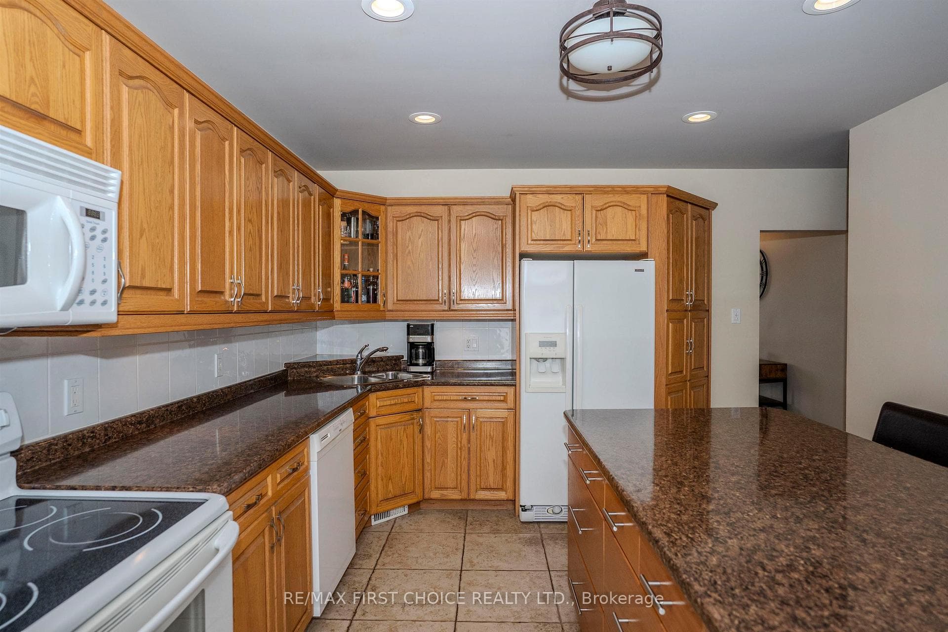 205 WINDEMERE Avenue photo 14