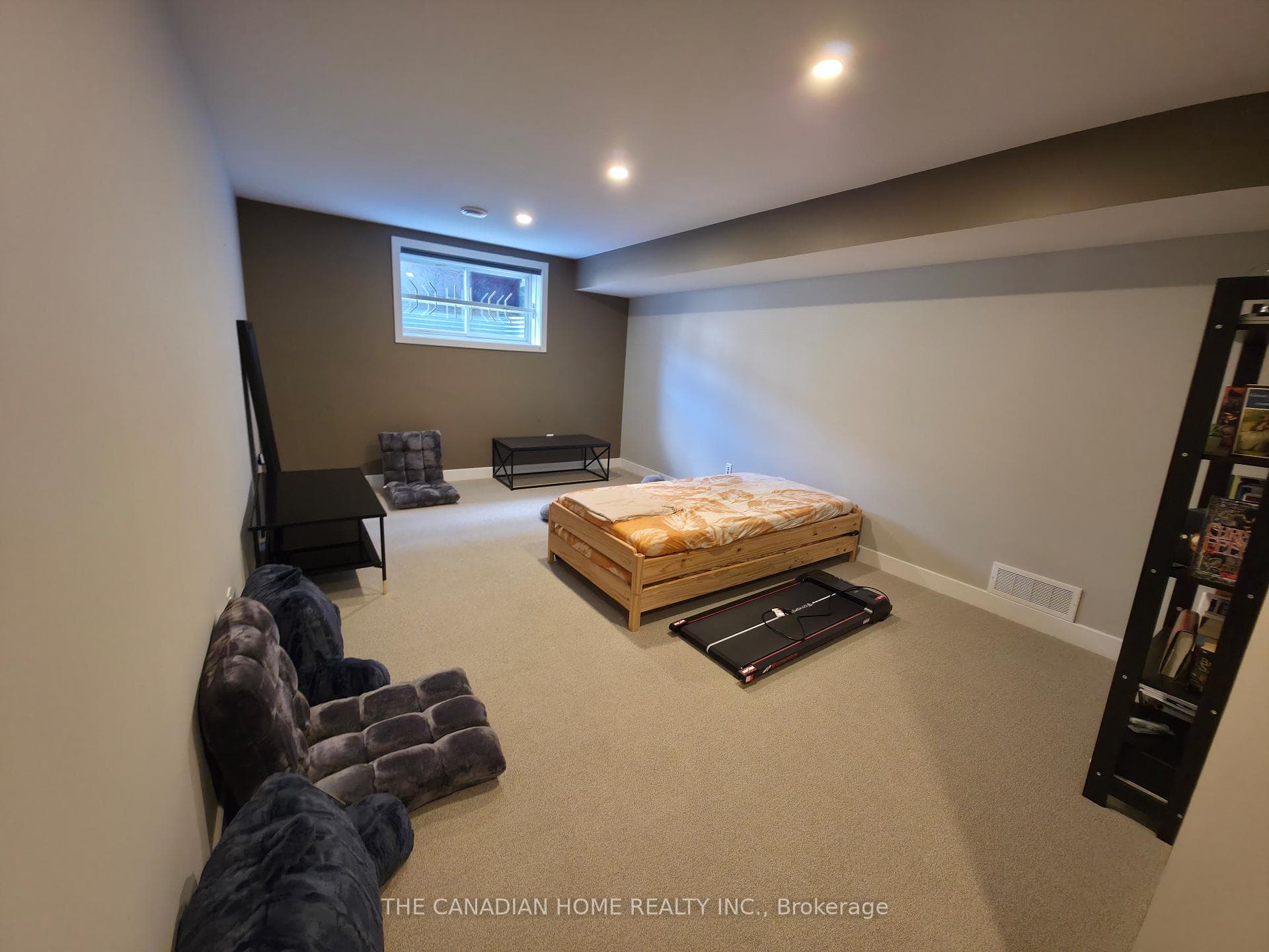 468 Trident Mews photo 12