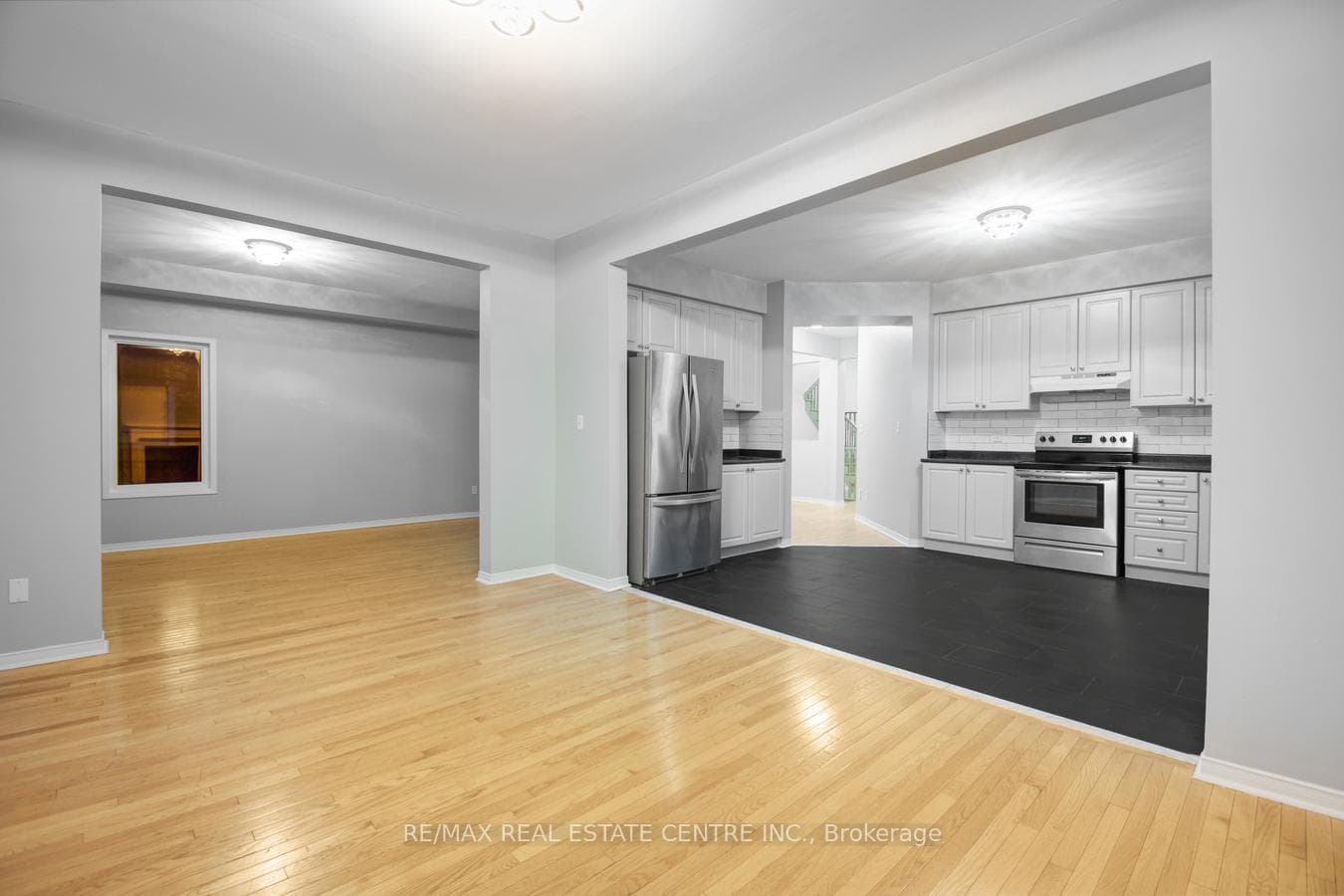 112 Commodore Drive photo 18