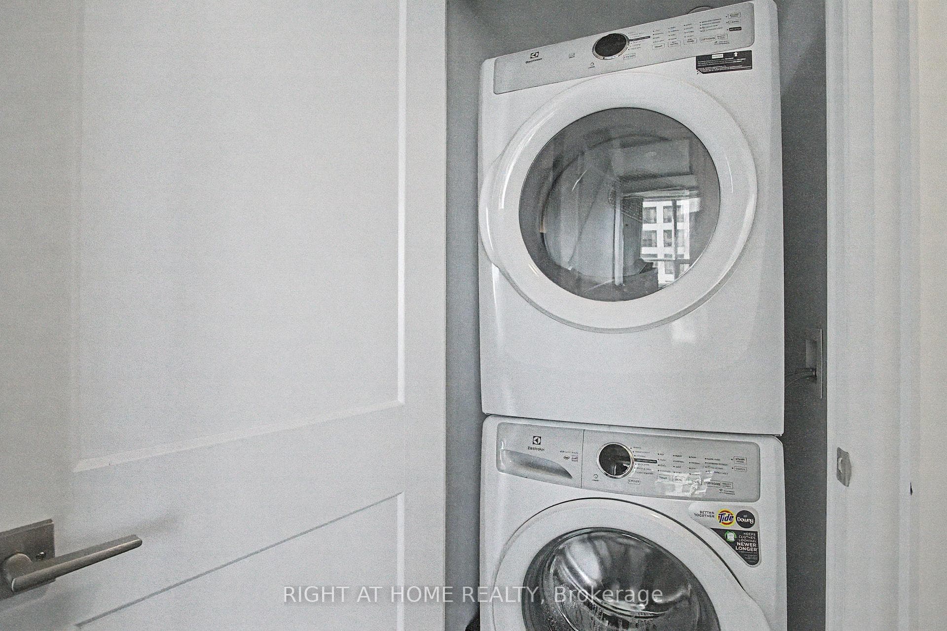 36 Elm Drive Unit 3202 photo 18