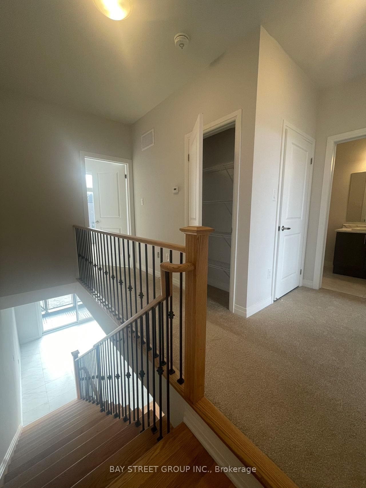 77 Rustle Woods Avenue photo 13