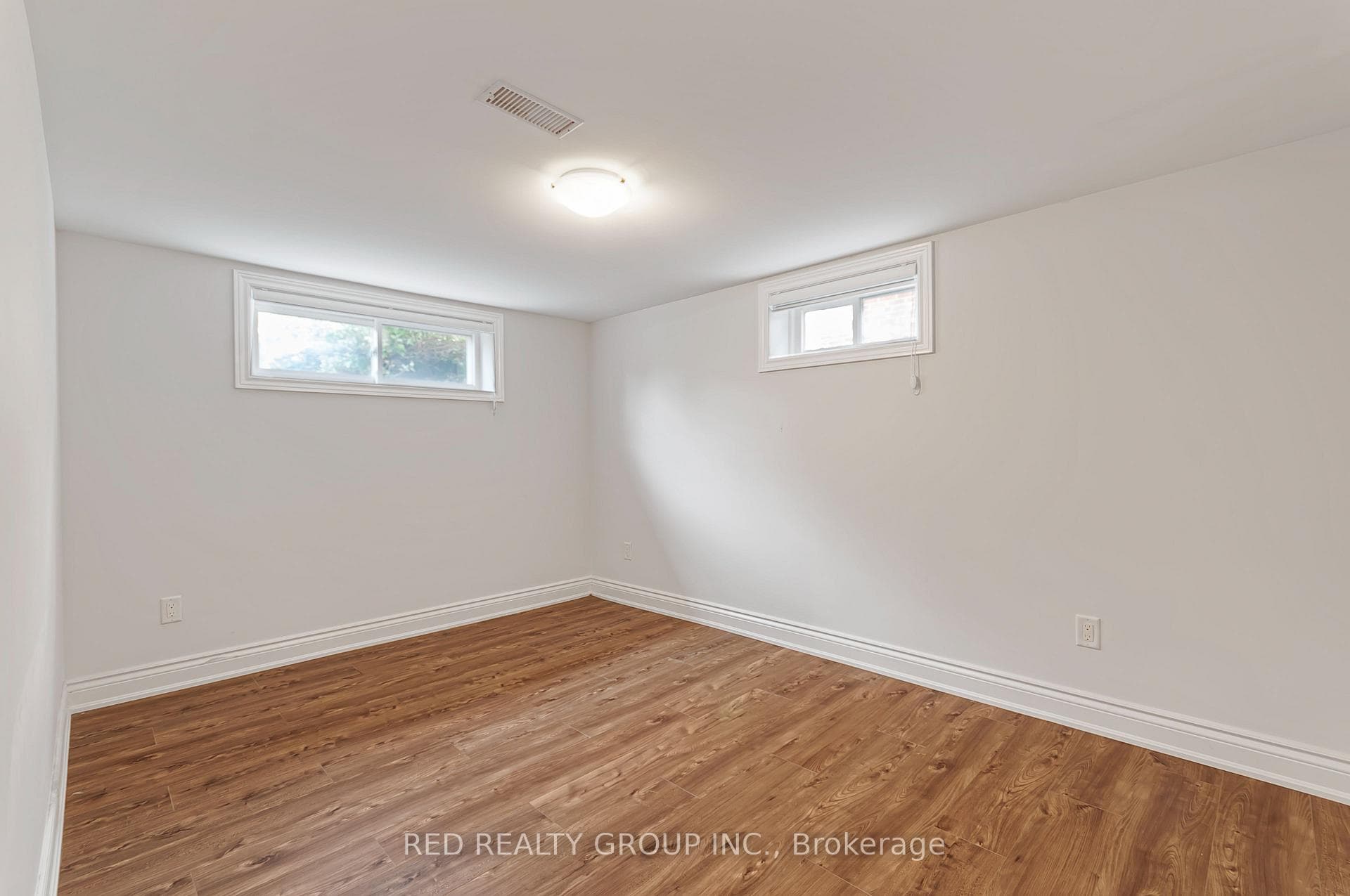 281 Falstaff Avenue photo 24