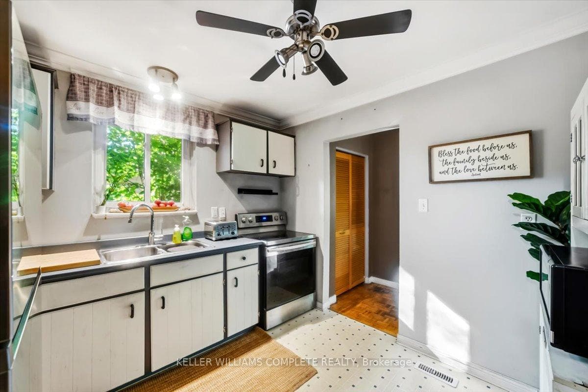 228 Golden Orchard Drive photo 6