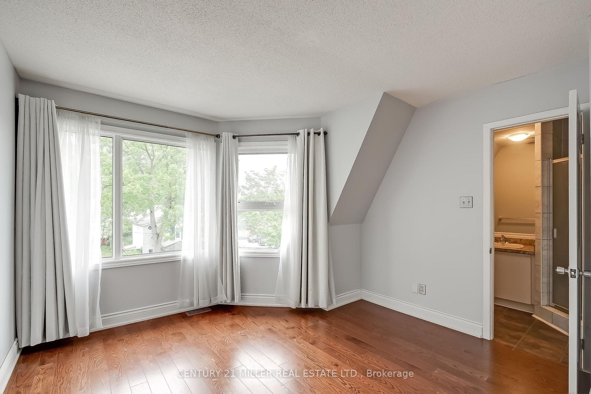 118 John Street photo 12