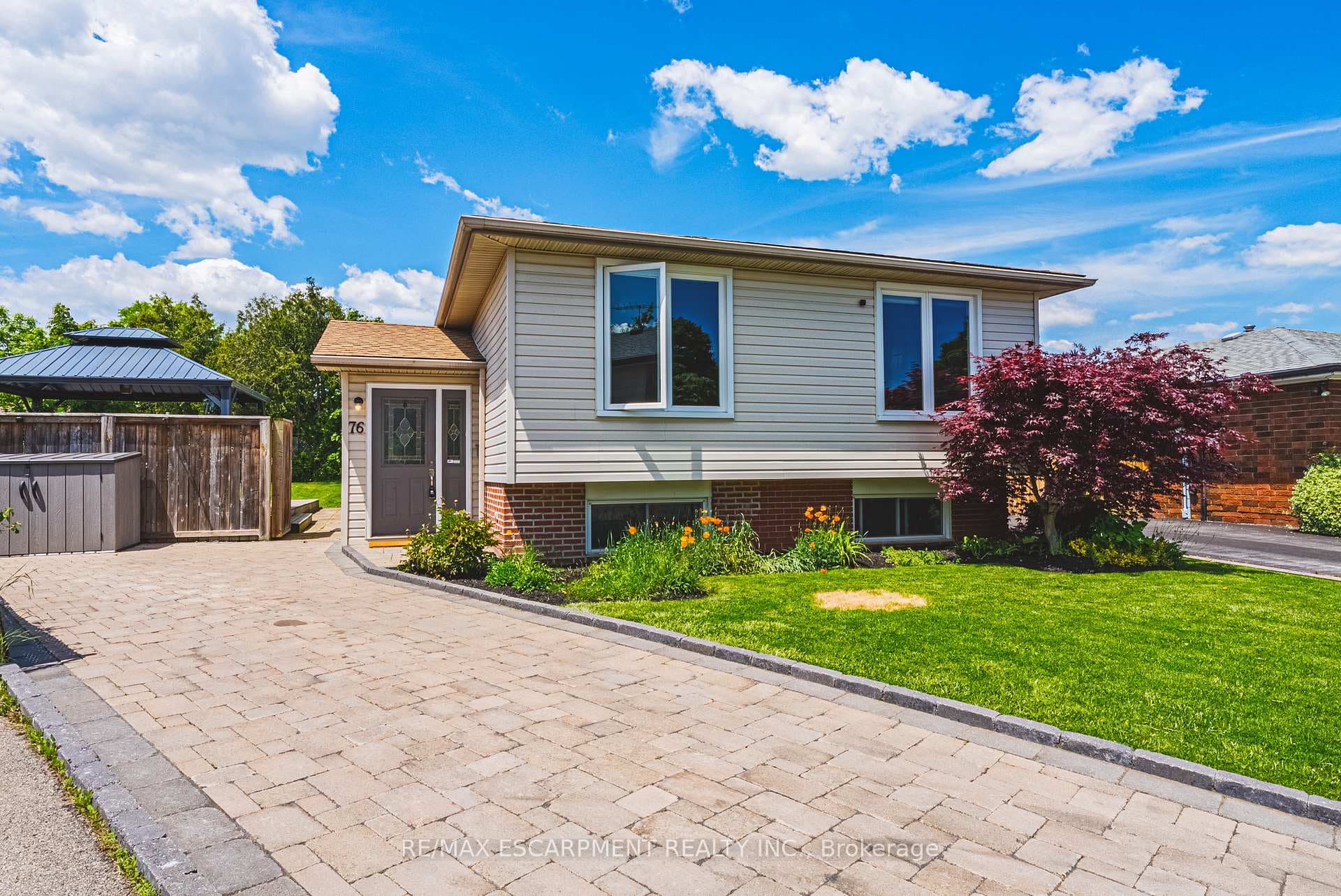 76 Boston Crescent photo 3