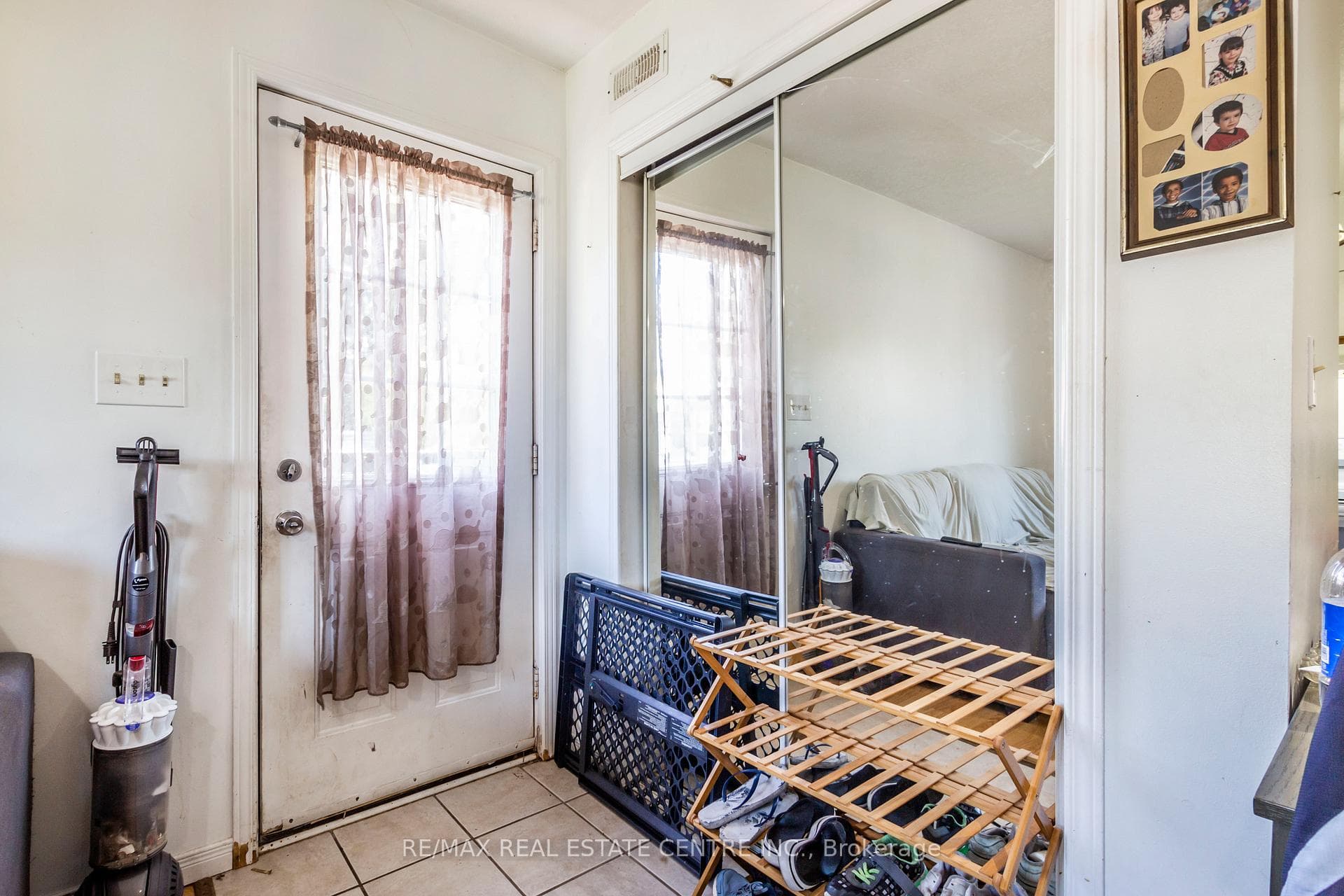 104 Oakwood Avenue photo 18