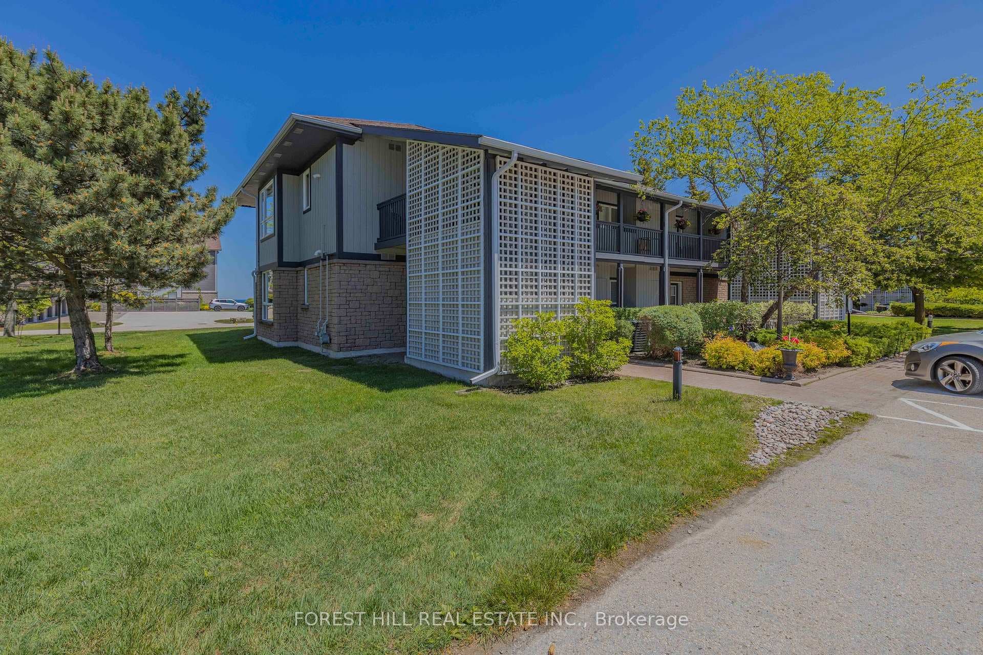 666 Johnston Park Avenue photo 2