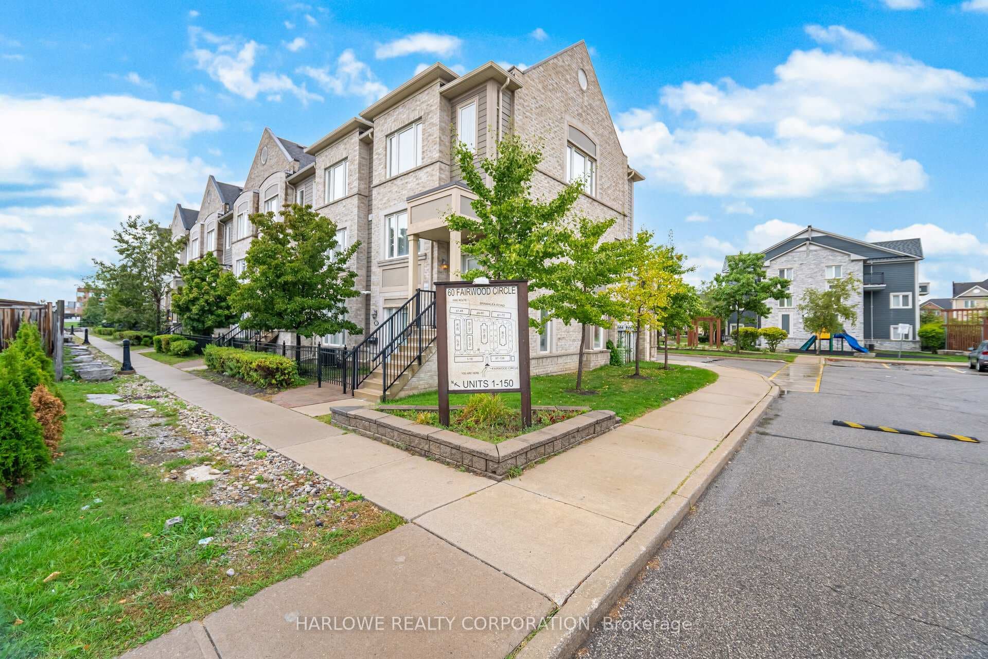 60 Fairwood Circle Unit 11 photo 20
