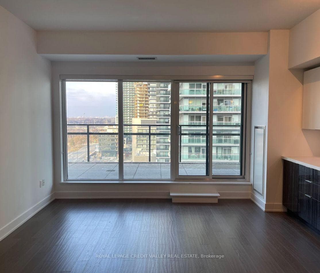 30 Shore Breeze Drive Unit 1113 photo 3