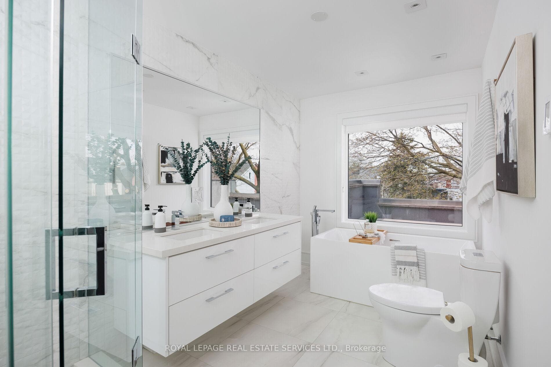 121 Markham Street photo 25