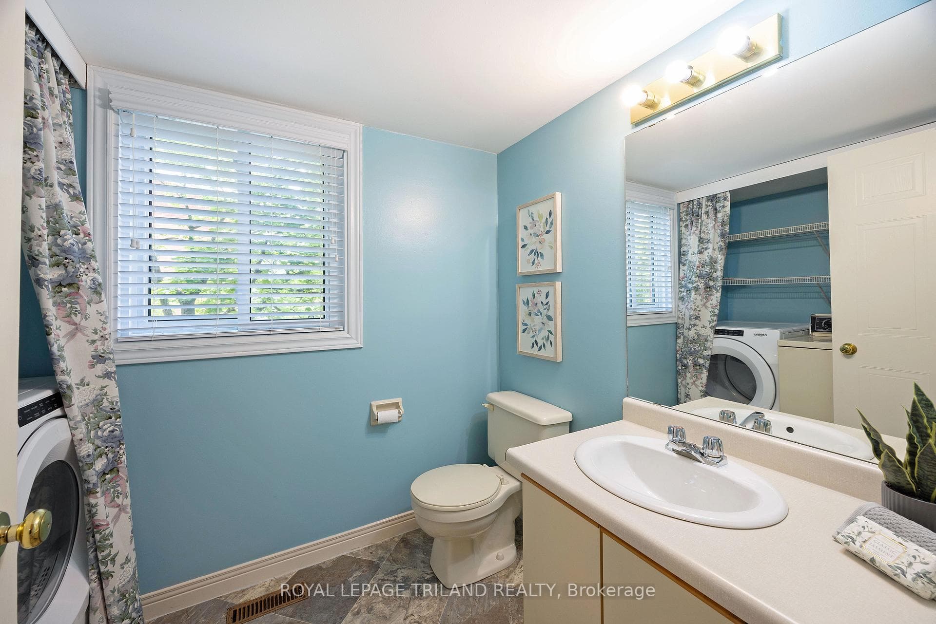 683 Windermere Road Unit 23 photo 16