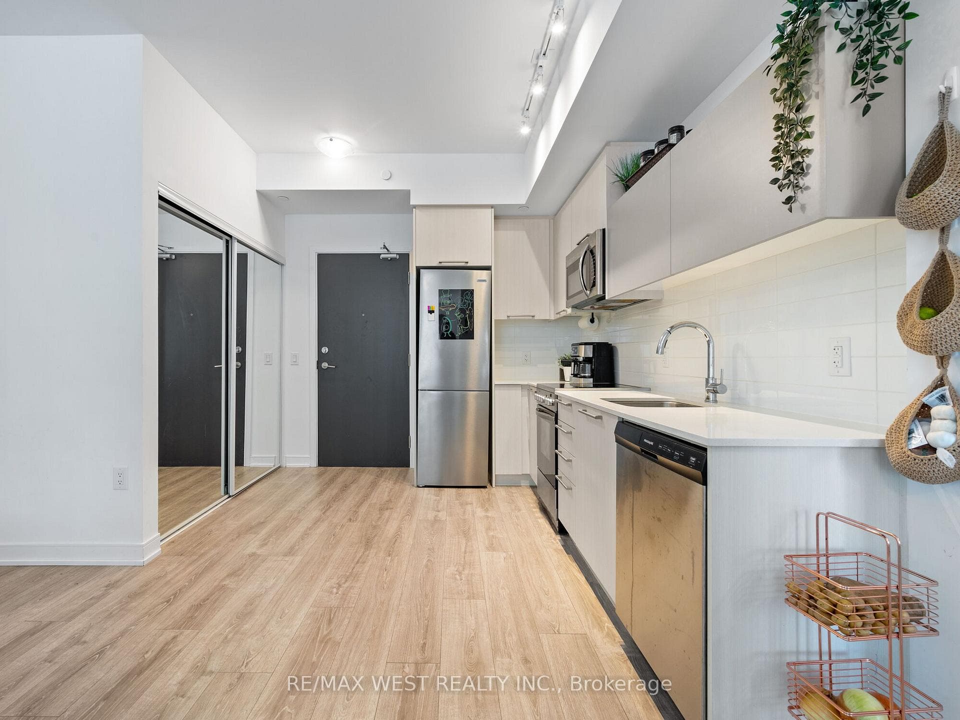 25 Neighbourhood Lane Unit 206 photo 13