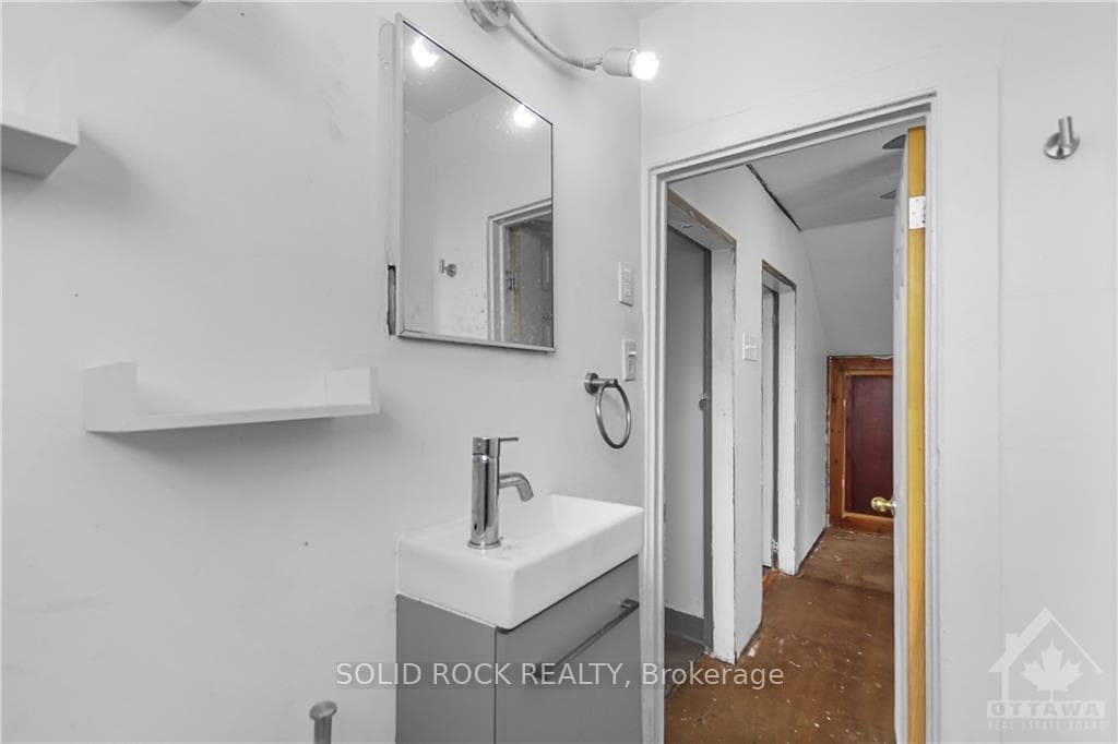 104 BENNETT Drive photo 16