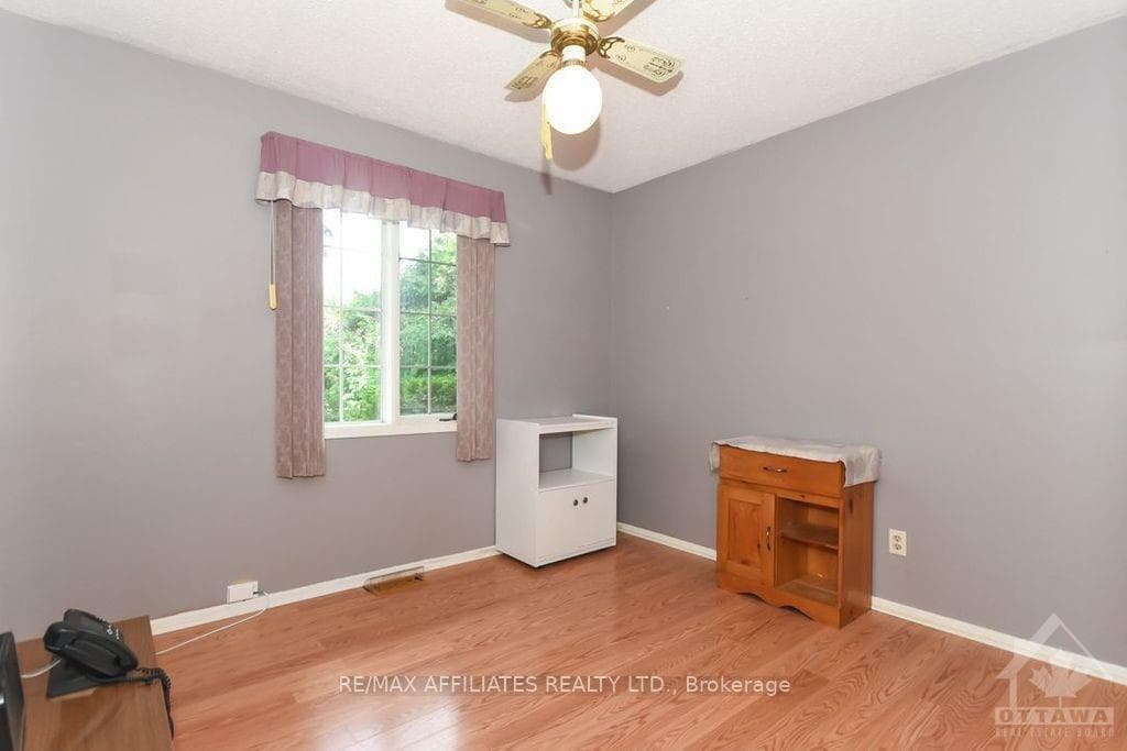 1327 MAXIME Street photo 18