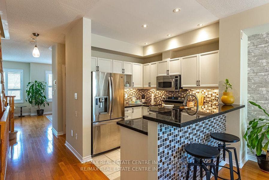 3071 Treadwells Drive Unit 13 photo 11