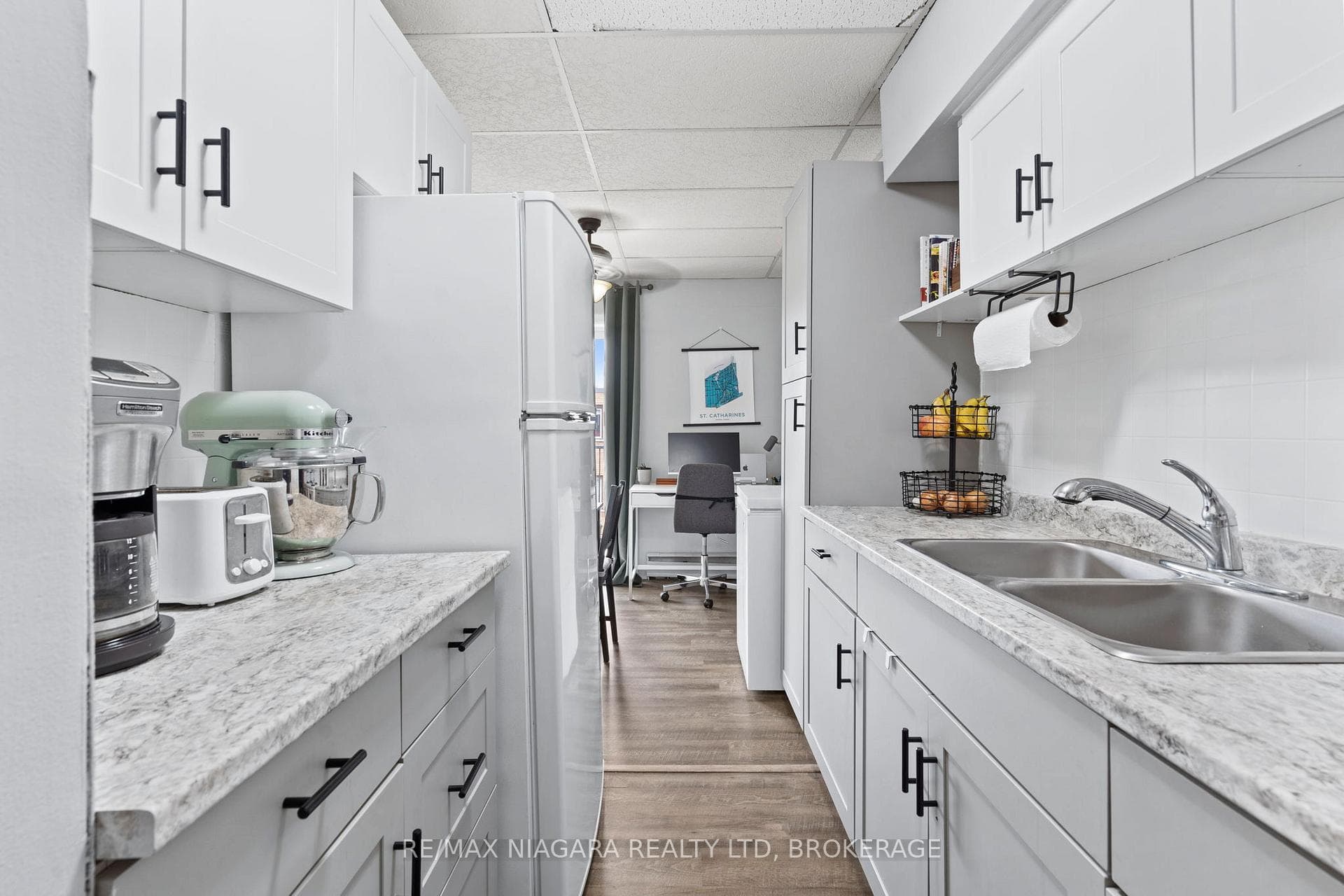 450 CARLTON Street Unit 34 photo 11