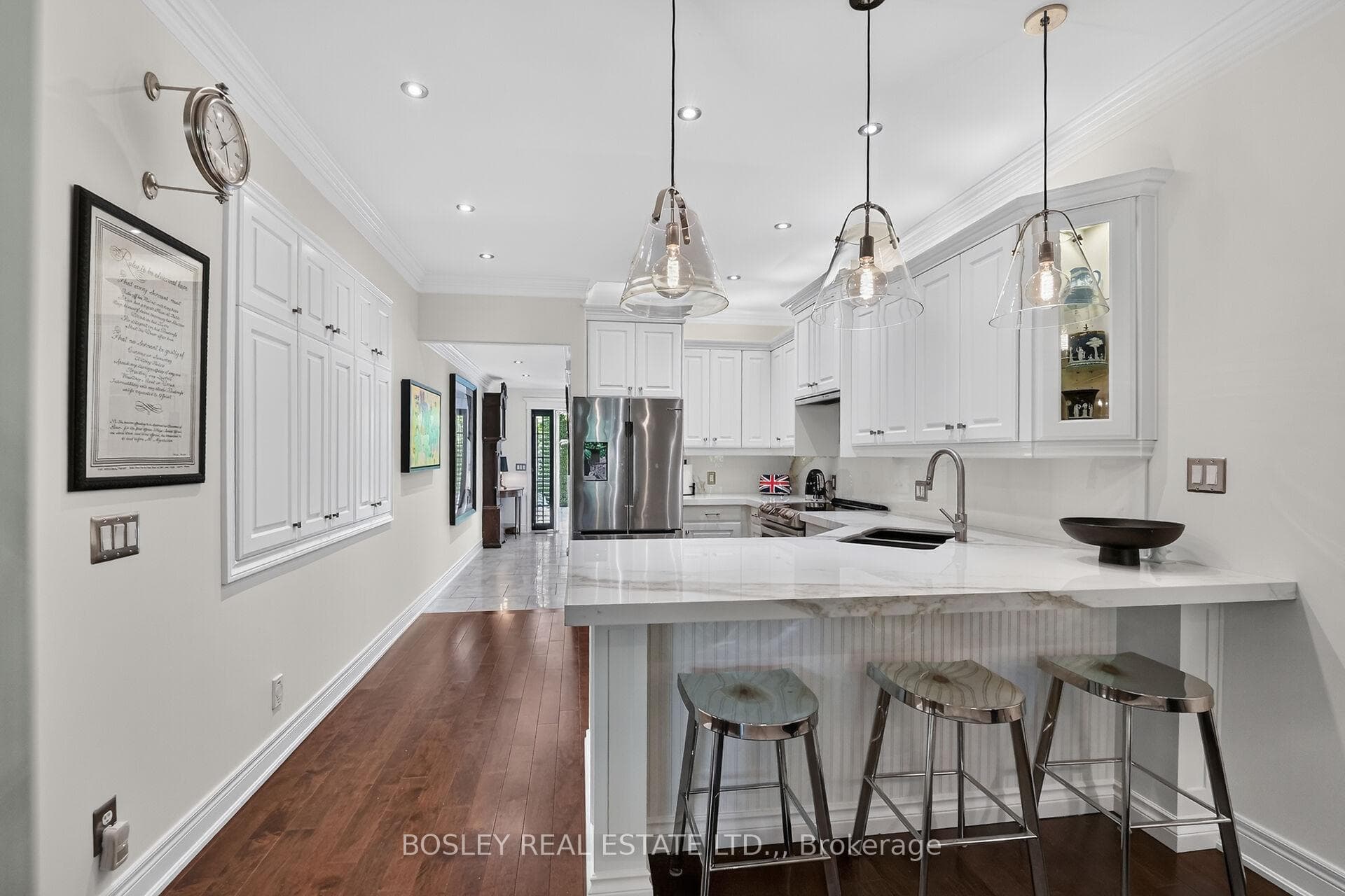 Breakfast bar for casual conversation