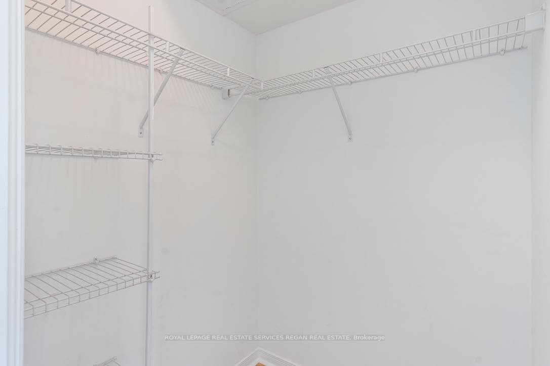 4900 Glen Erin Drive Unit 207 photo 18