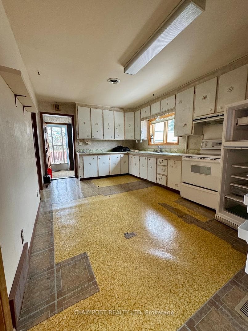 108 Crescent Avenue photo 5