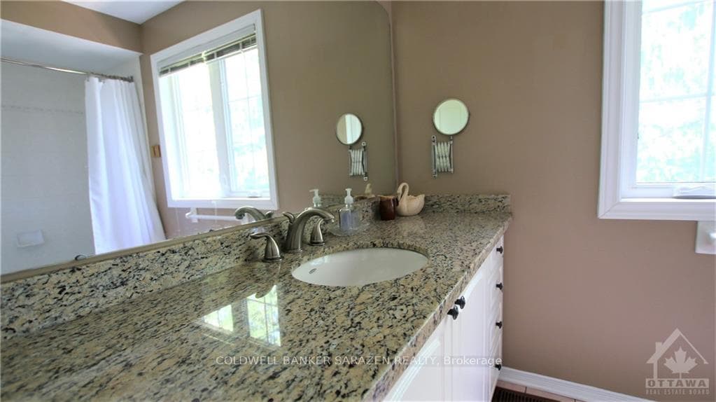 108 STONEBRIAR Drive photo 16