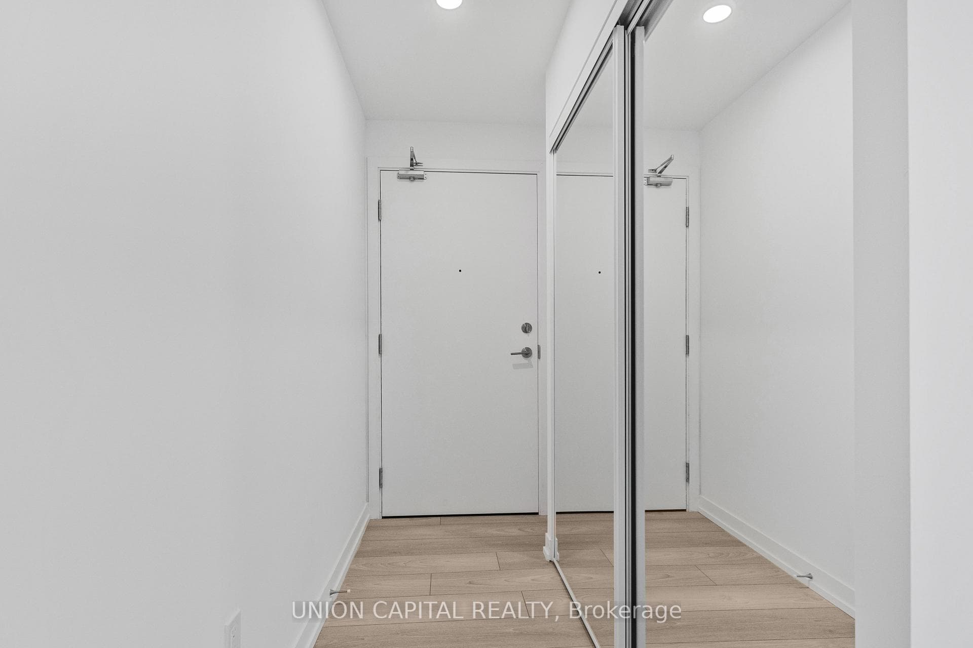 82 Dalhousie Street Unit 3517 photo 3