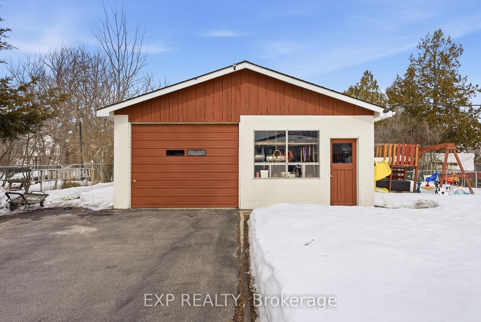 56 Graham Street photo 41