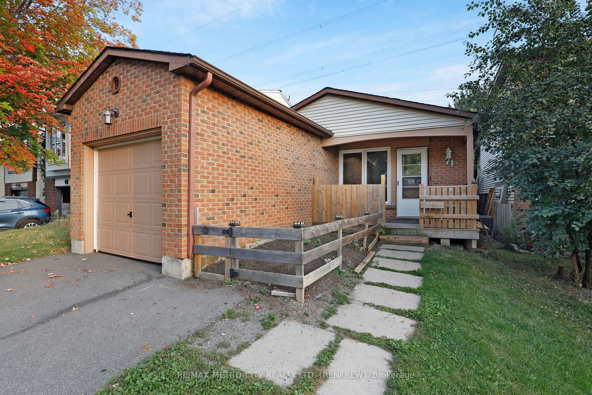 71 Stable Way photo 4