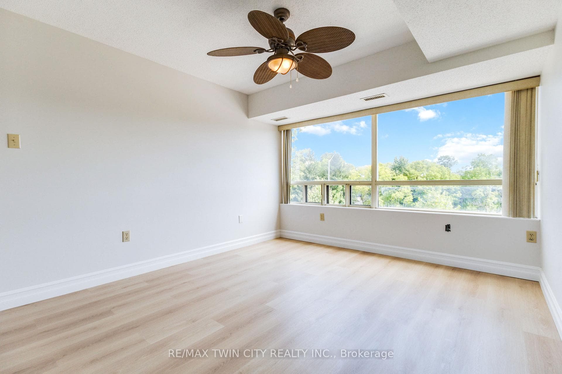 521 Riverside Drive Unit 209 photo 15