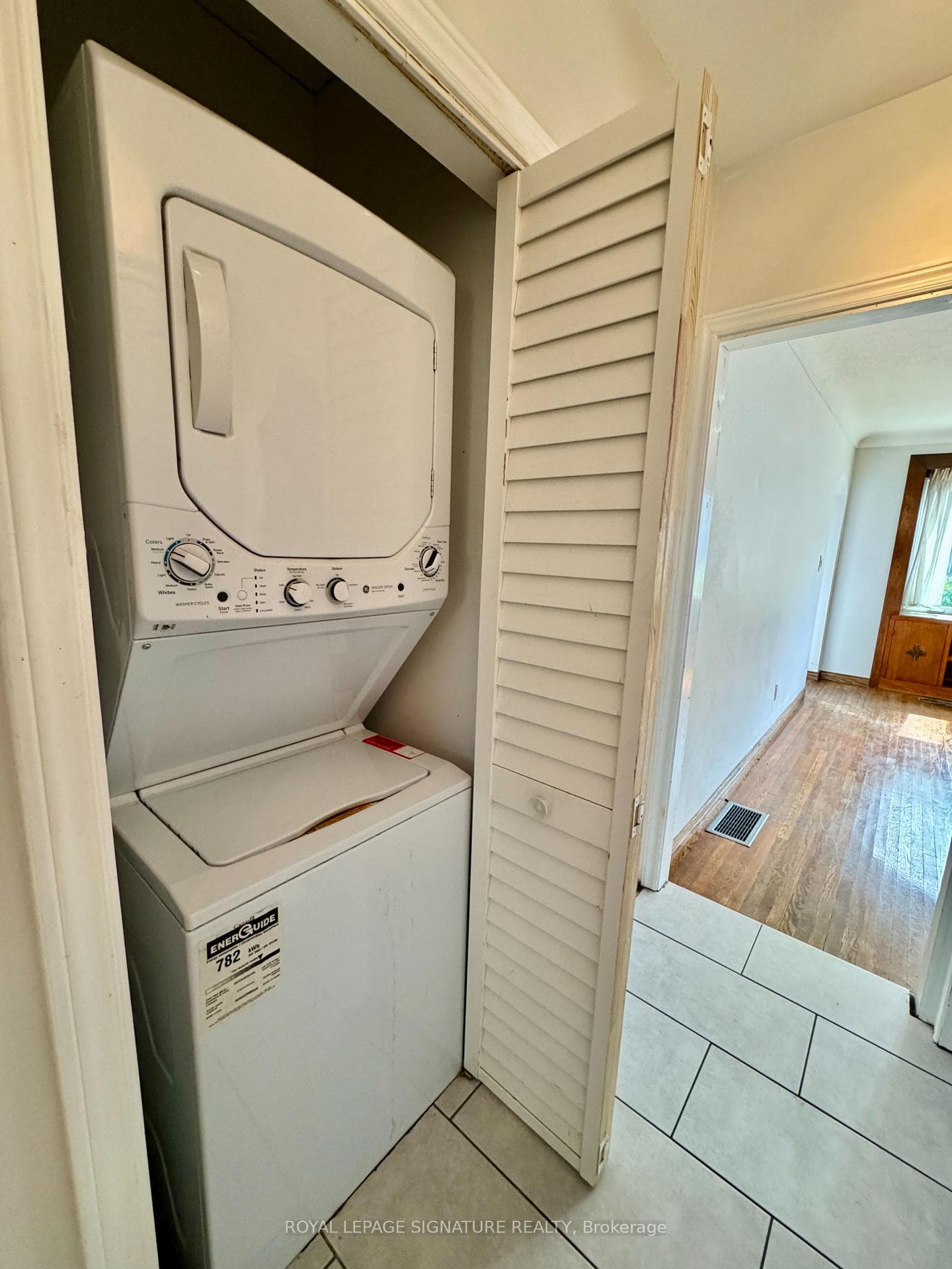 282 East 18th Street Unit Upper photo 11