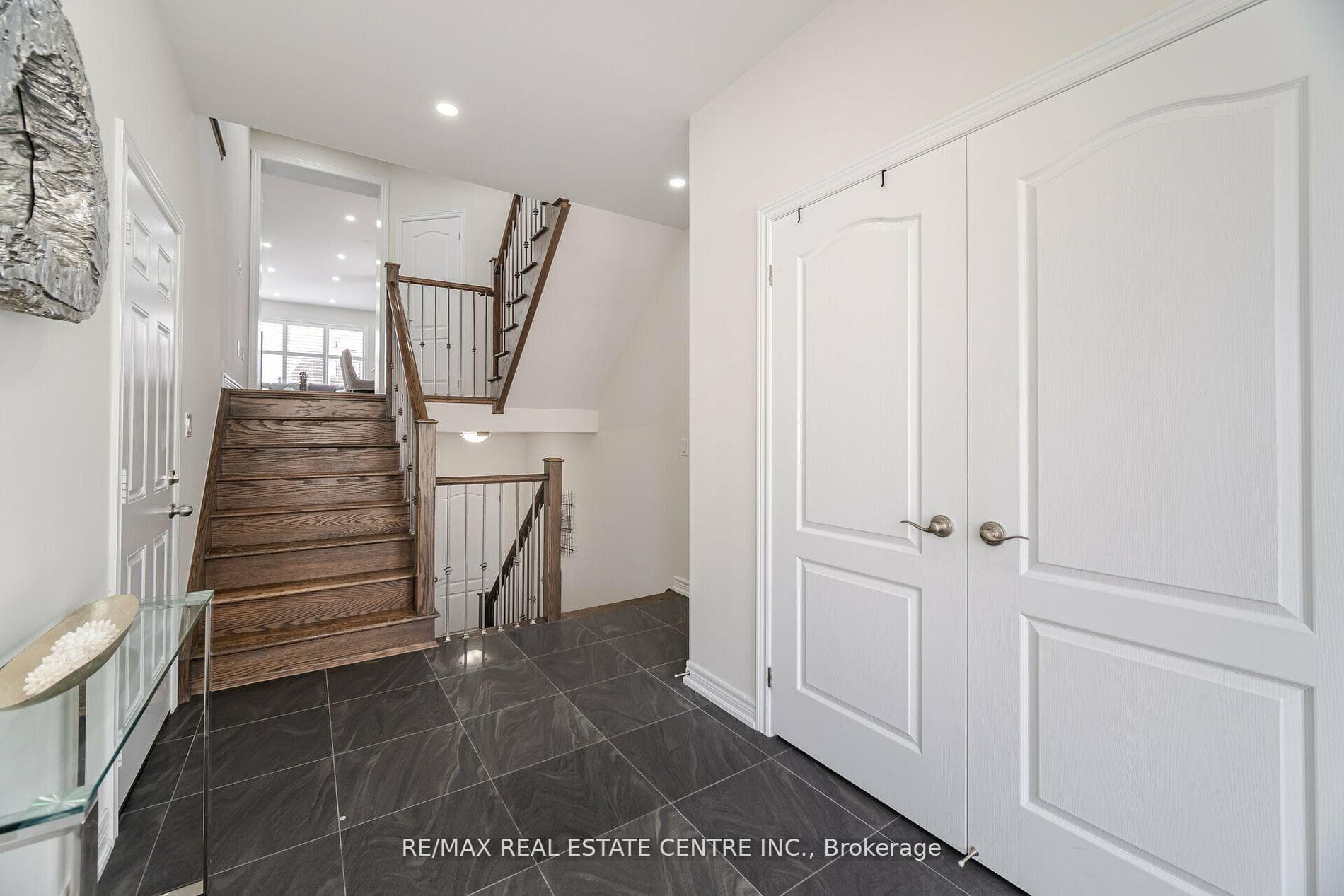 85 Mcechearn Crescent photo 5