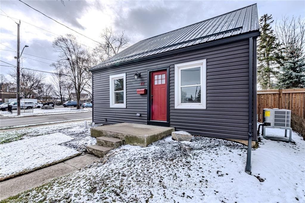 44 Gladstone Avenue photo 1