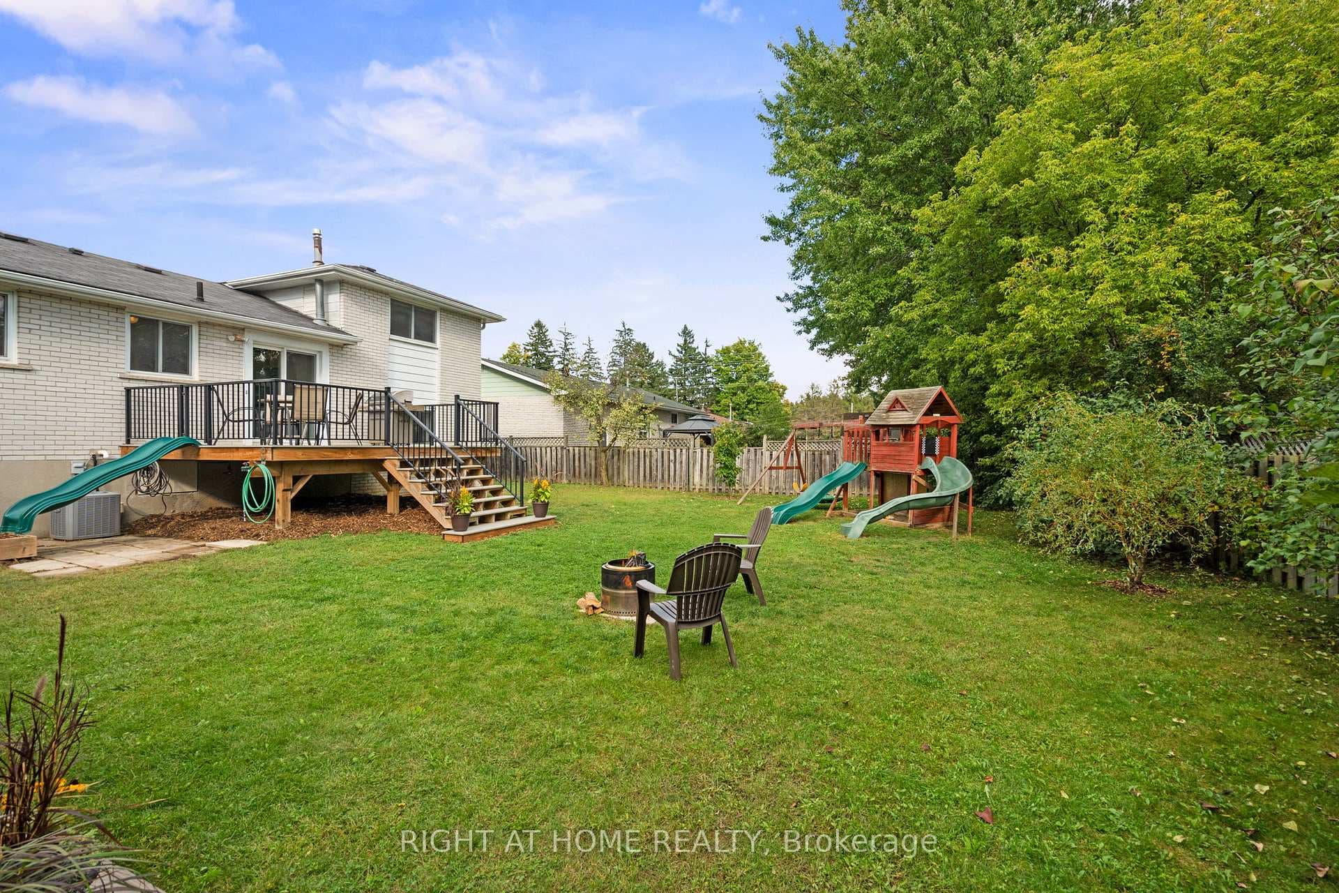 8 Sandsprings Crescent photo 24