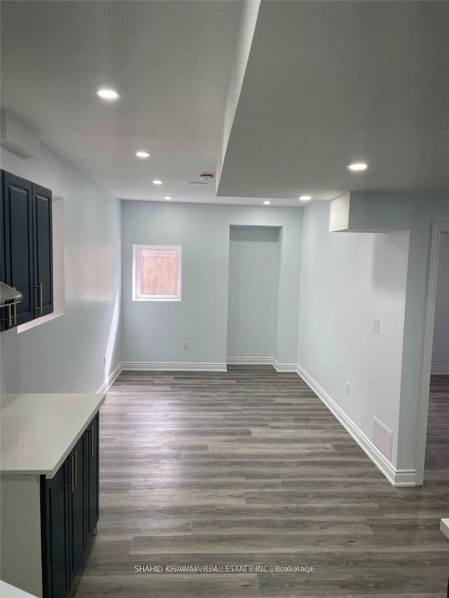 353 Blinco Terrace Unit Bsmt photo 10