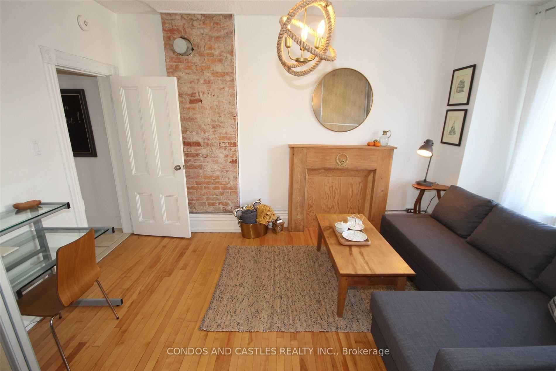 467 Richmond Street Unit 2 photo 2