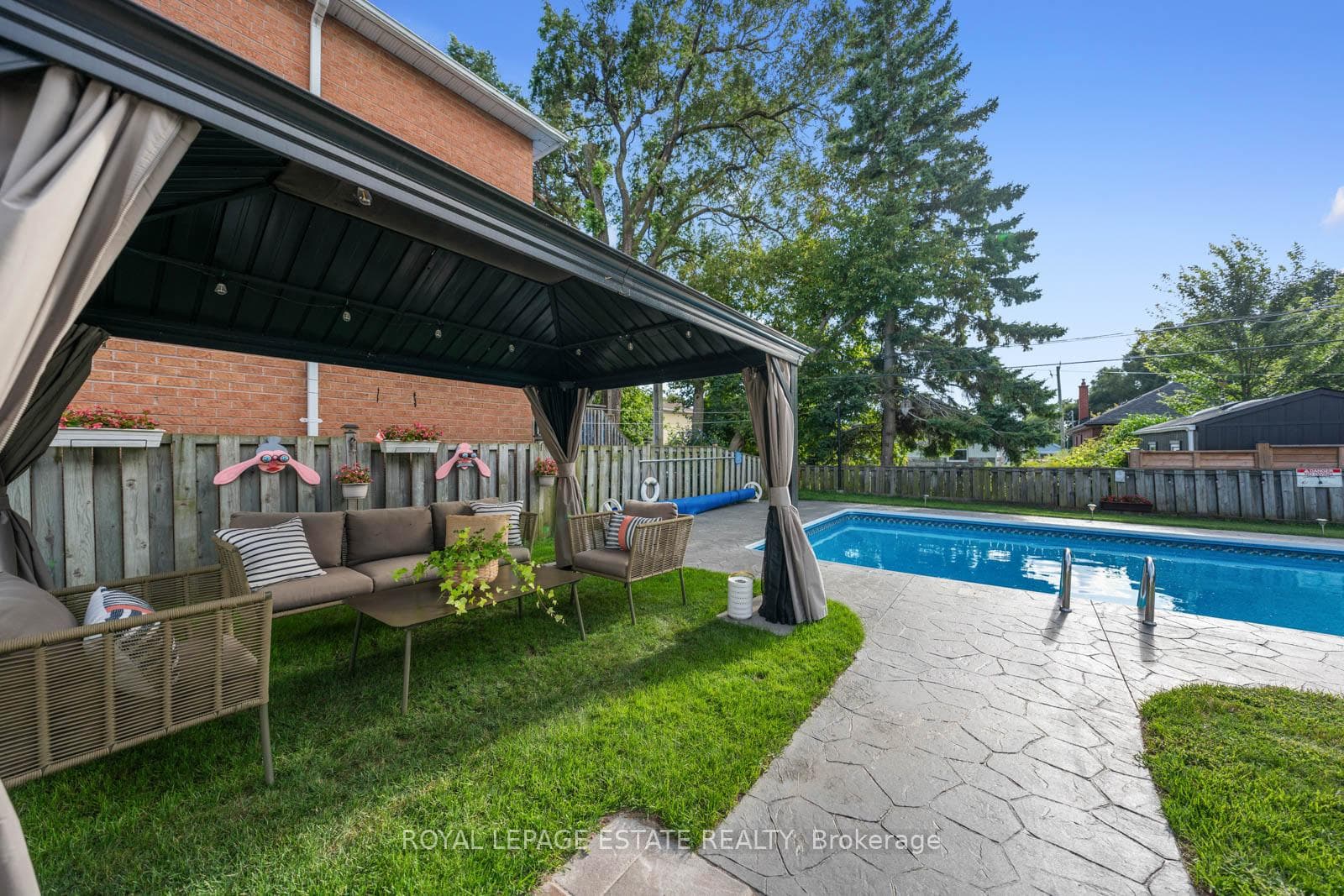 20 Mystic Avenue photo 29