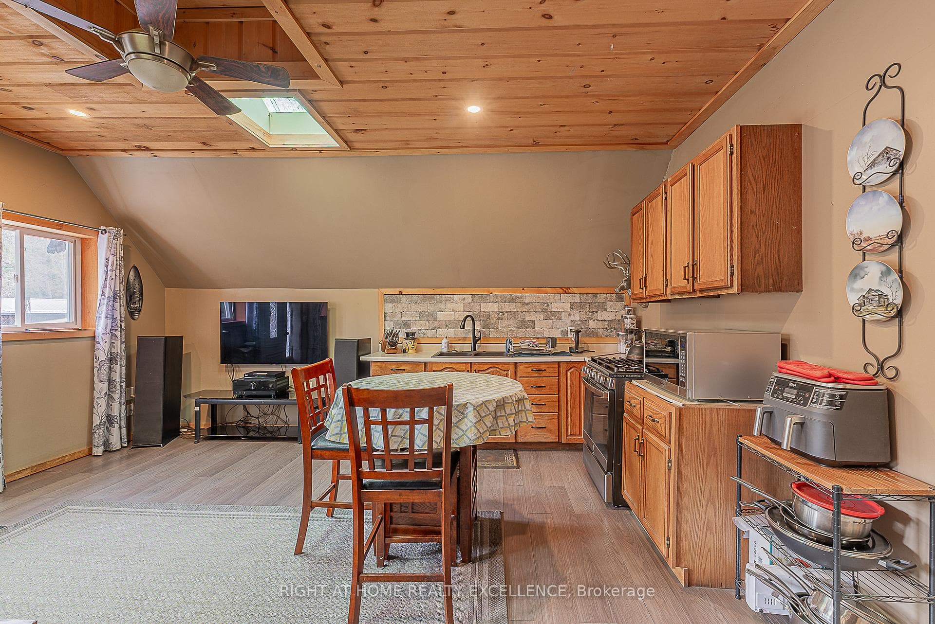 1246 Howland Junction Road photo 31