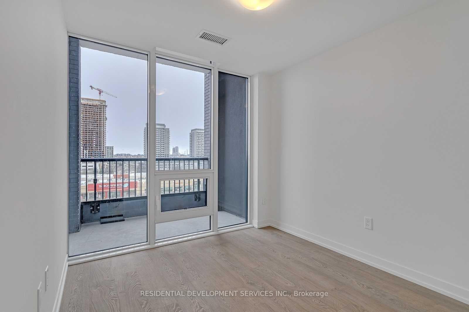 8868 Yonge Street Unit 811E photo 5