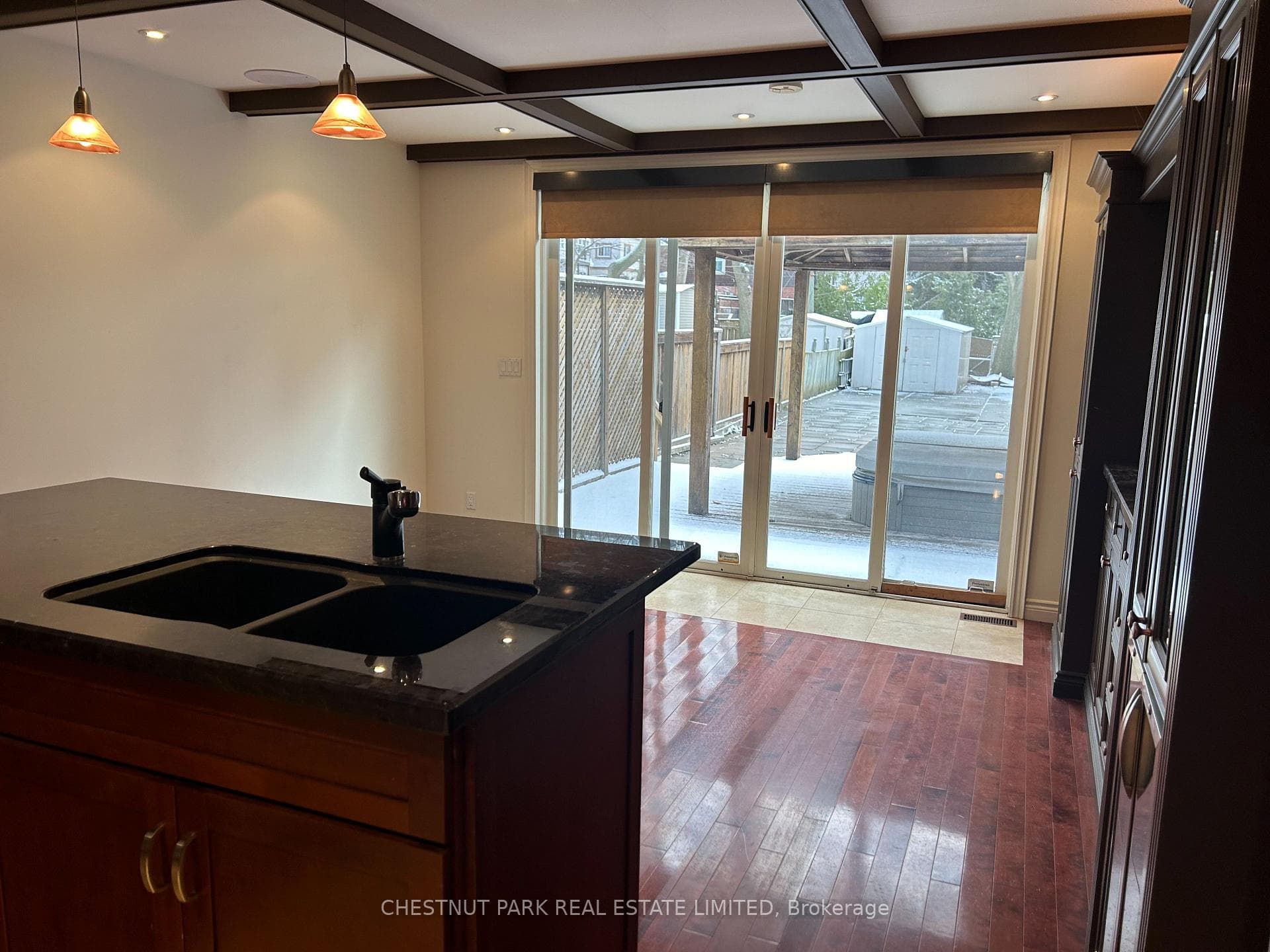 35 Edith Drive photo 6