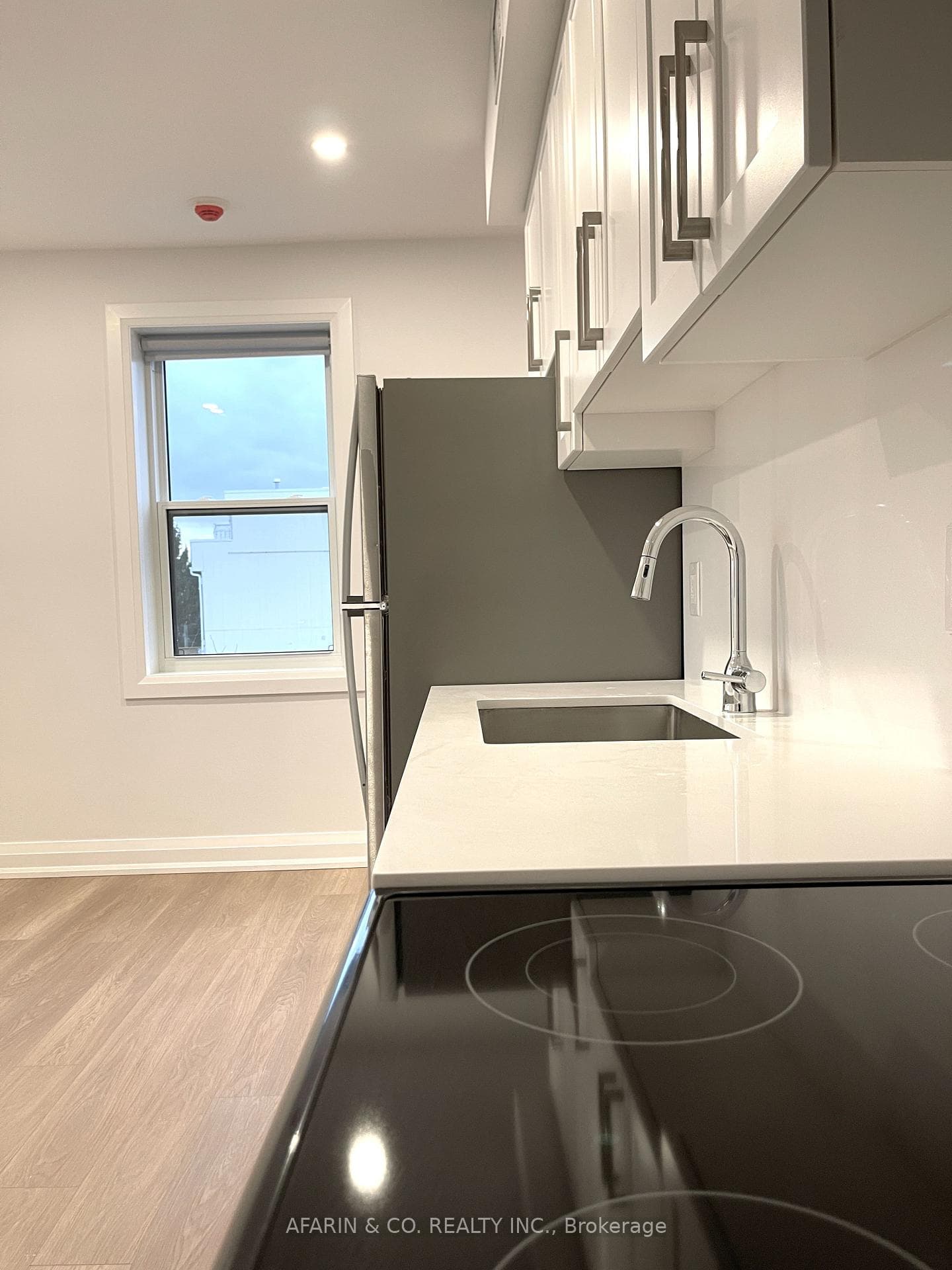 79 Cedarvale Avenue Unit 6 photo 8