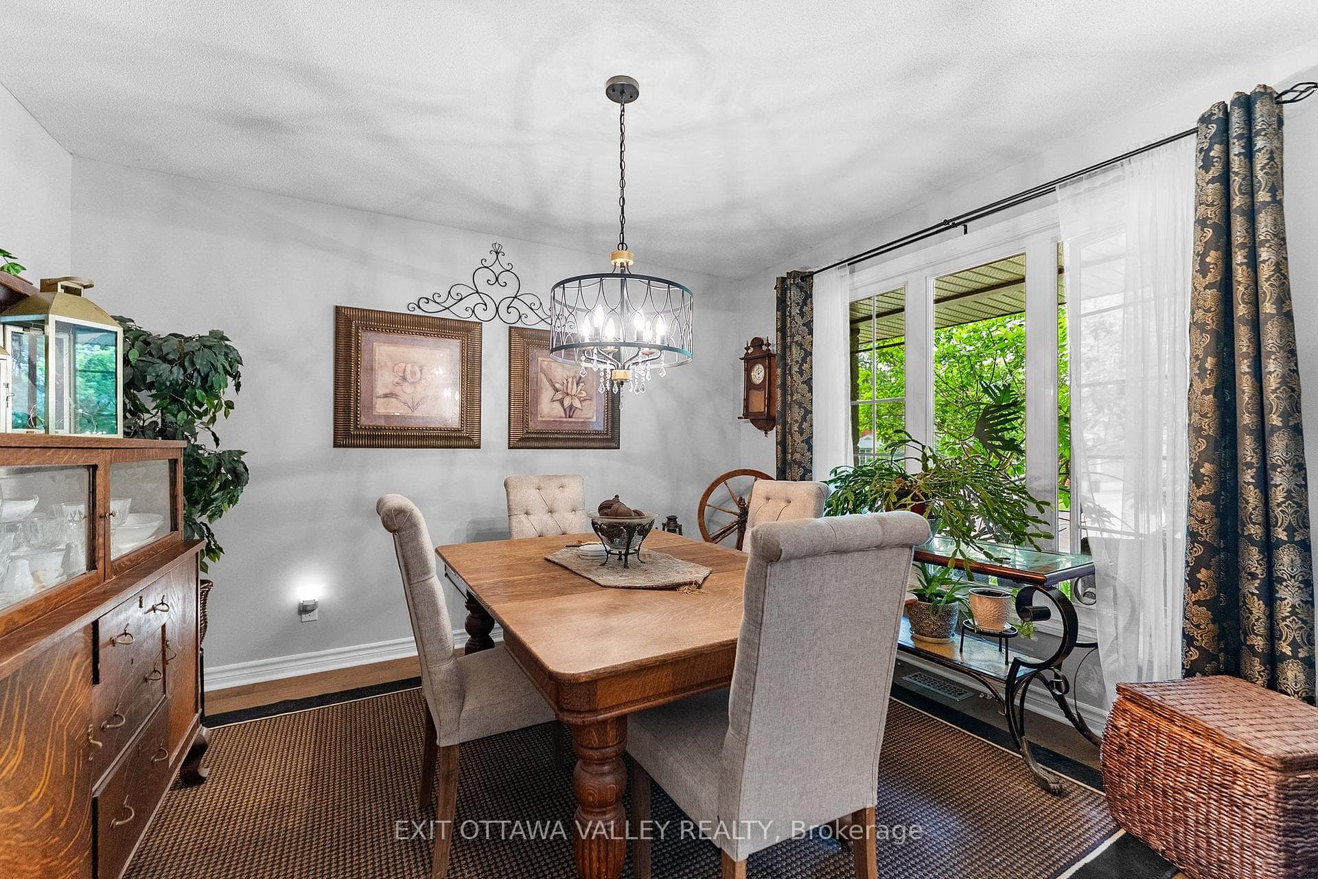 605 Elizabeth Street photo 14