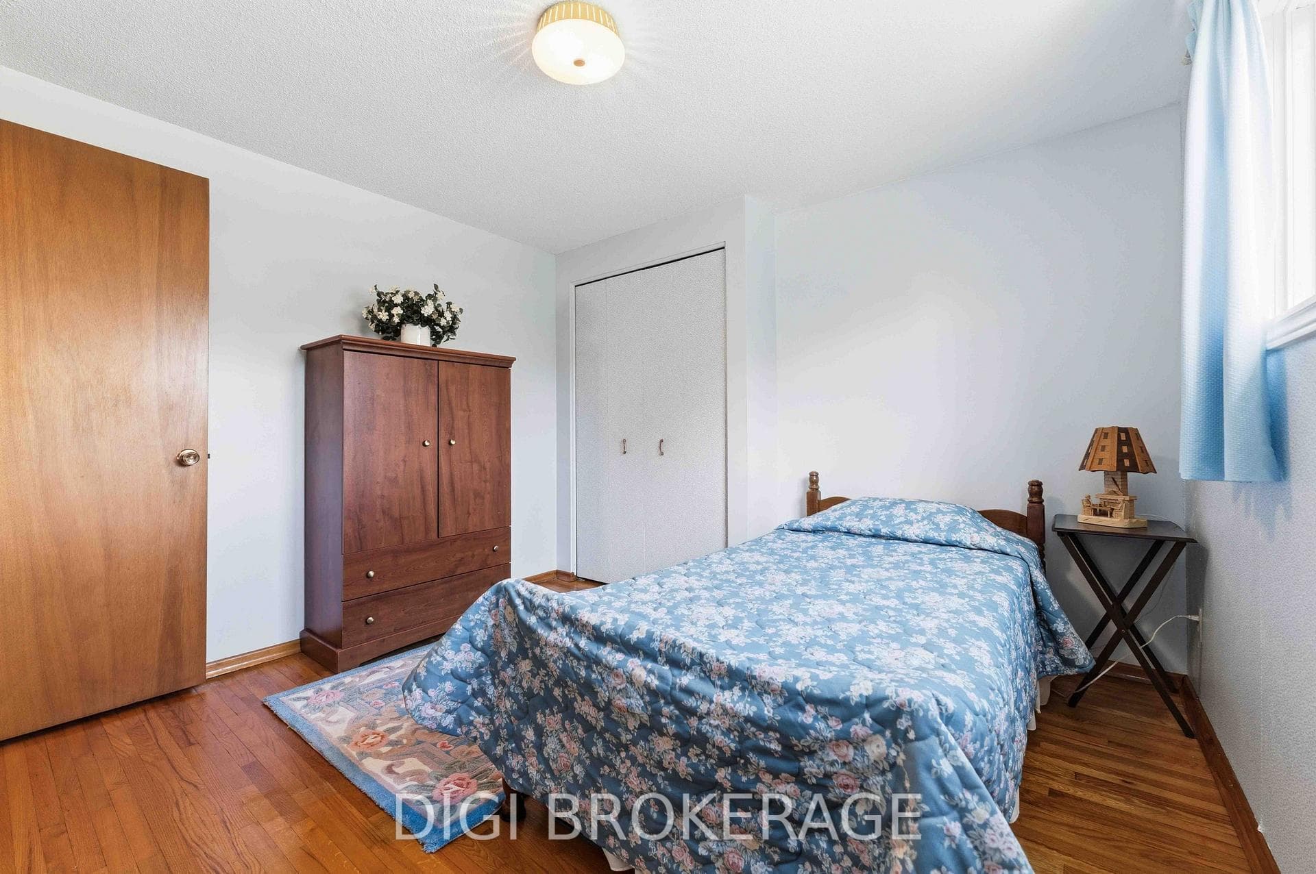 737 Southmore Drive photo 25