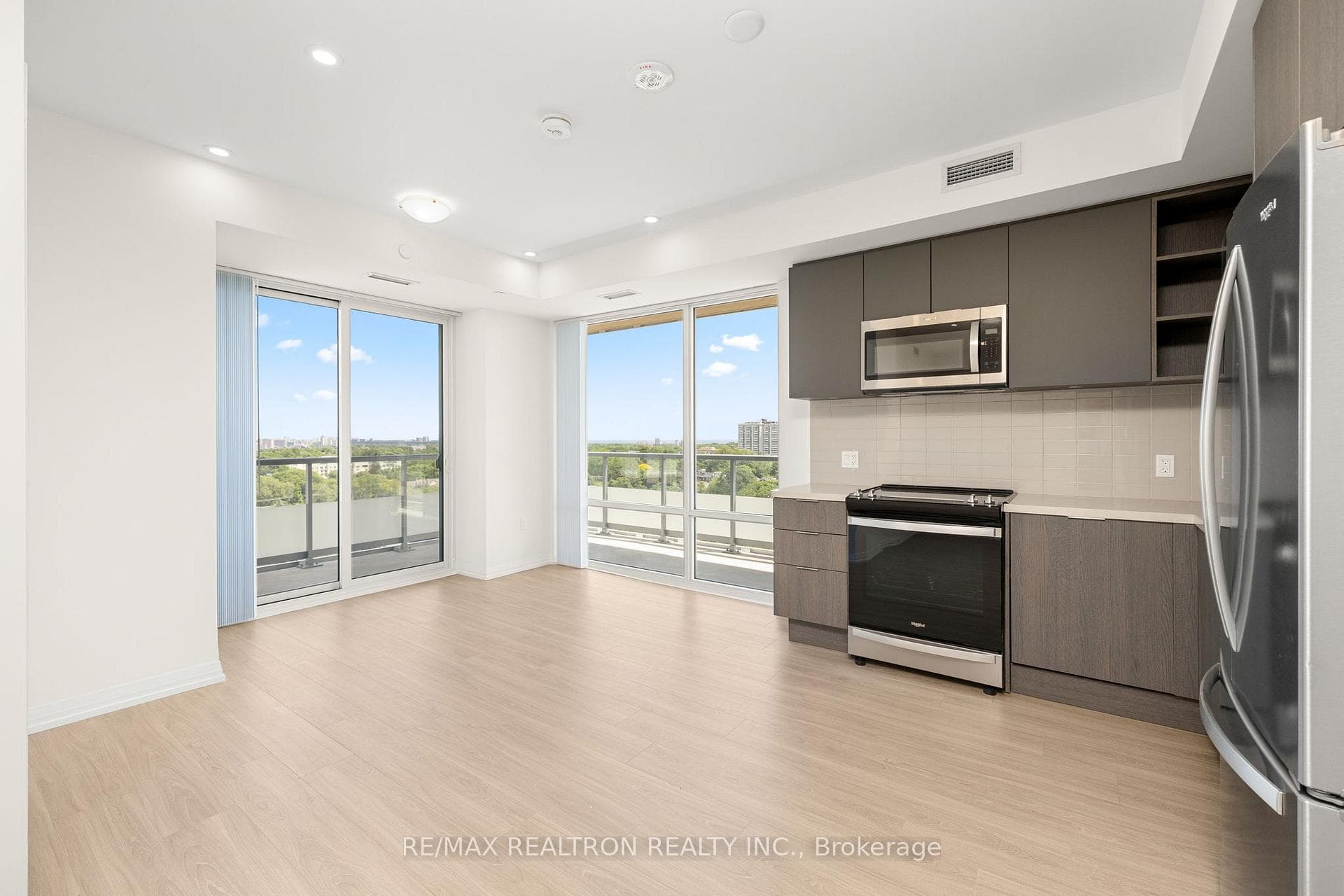 25 Holly Street Unit 1707 photo 9