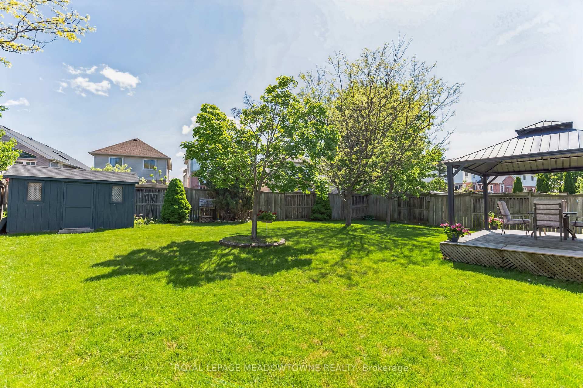 643 Faywood Crescent photo 37