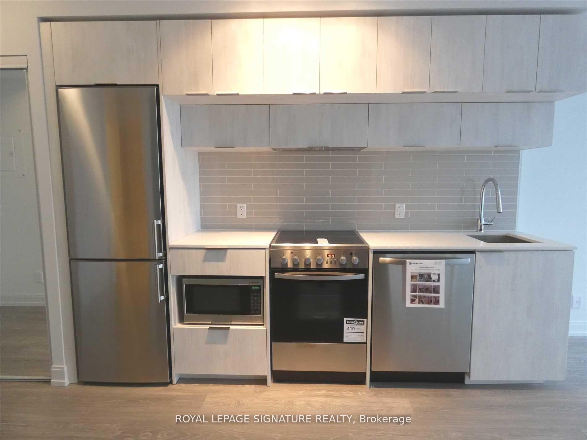 181 Dundas Street Unit 3706 photo 5